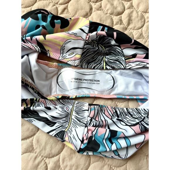 SUUKSESS High Waisted High Cut Bikini Medium Tropical PrintSwimsuit Bottom - Picture 5 of 6